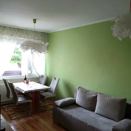 La Apartment *