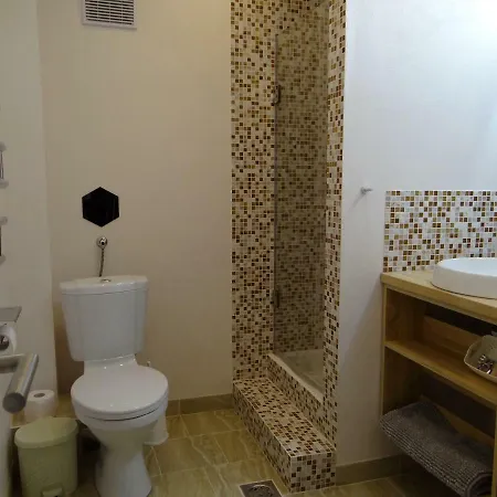 Apartment La *