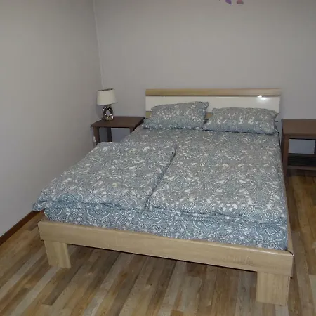 Apartment La