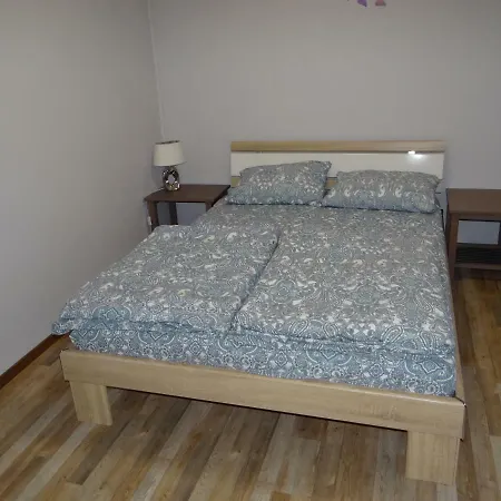 Apartment La