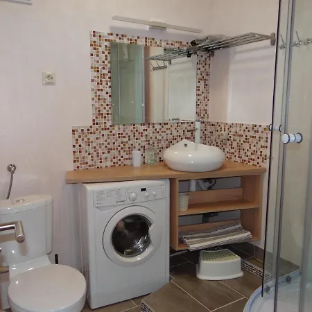 Apartment La