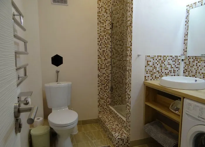 Apartment La *
