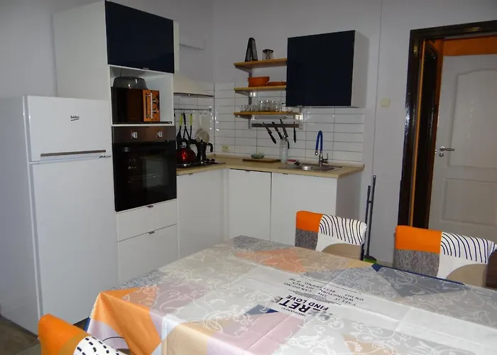 La Apartment *